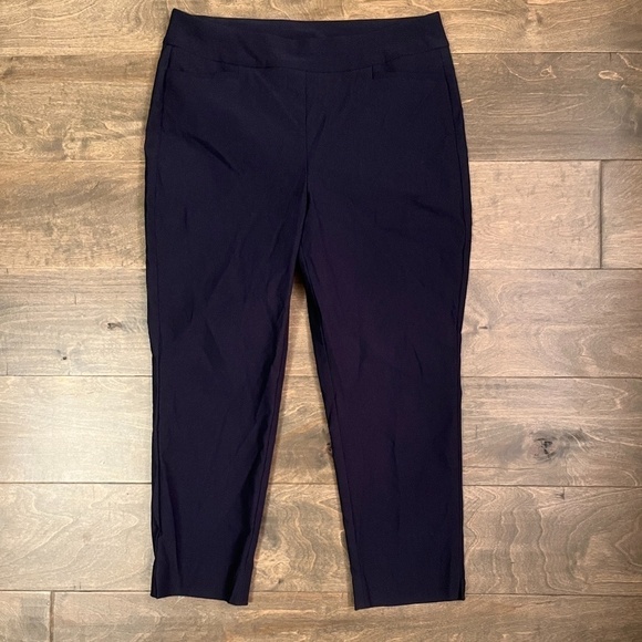 CHICOS Navy Capris with Pockets - Picture 2 of 2